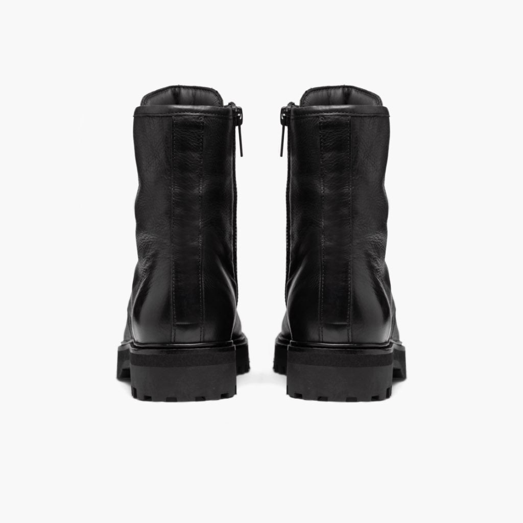 Combat | Black